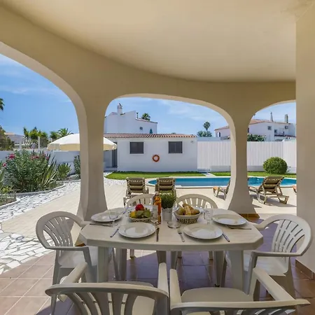 Villa Guerreiro By